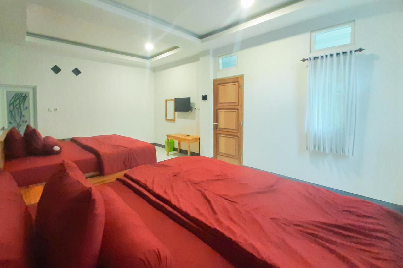 Delvia Bromo Homestay Mitra Reddoorz Pasuruan Exterior foto